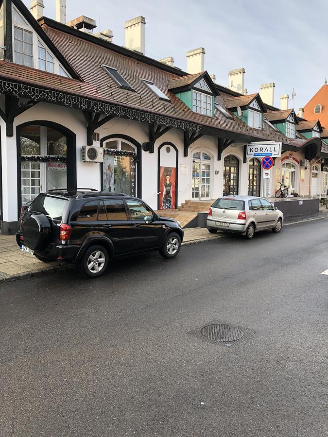 Palank Apartman Mosonmagyaróvár Exteriör bild